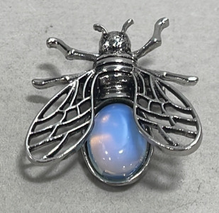 (1) Opal Silver Toned Gemstone Bumblebee Pin