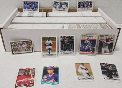 Large Lot Of Baseball Player Cards