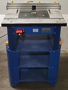 Router with Full Size Table