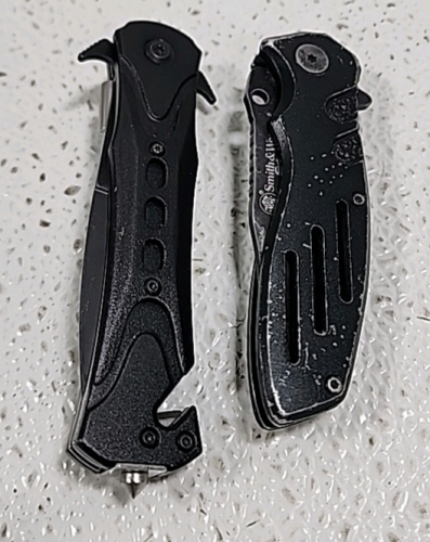 (2) Pocket Knives