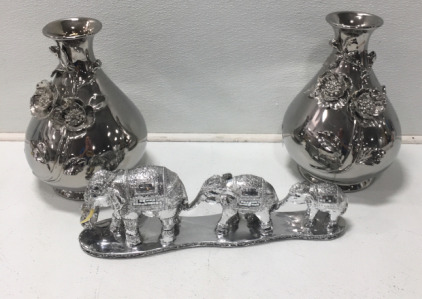 (2) Vases, Elephants Status