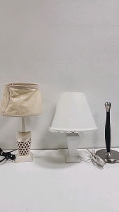 (2) Lamps, Paper Towel Roll Holder