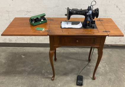 Singer Sewing Machine