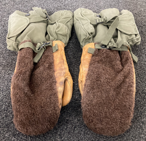 U.S. Military Arctic Mittens