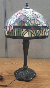 Working Stained Glass Tiffany Style Table Lamp