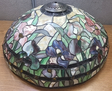 Very Nice Stained Glass Lamp Shade