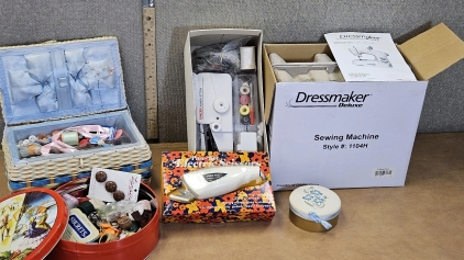 Small Sewing Machine, Handheld Singer Sewer, Electric Cutter, Sewing Supplies & Buttons