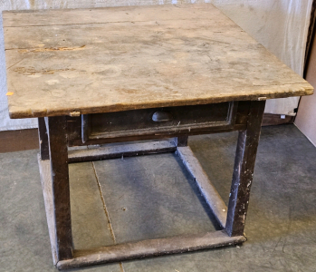 Antique Table w/ Drawer 40x39x30