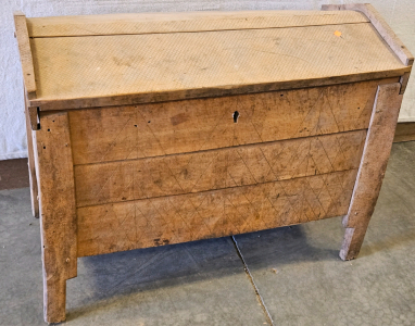 Antique Wood Chest 39x20x29