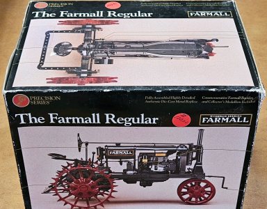 Unopened Farmall Regular 1/16 Model Tractor