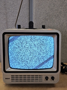Working Vintage RCA 9" B/W Travel TV
