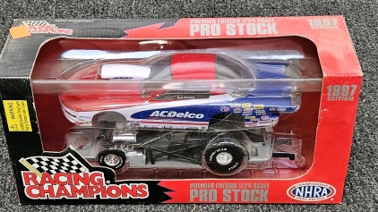 <BB> New 1997 Edition Pro Stock 1/24 Model