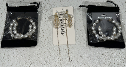 (2) Pearl Earrings & Pearl/Diamond Gold Earrings