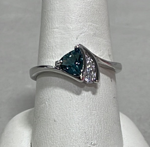 (1) Aquamarine Triangle Cut Silver .925 Ladies Ring Size 9