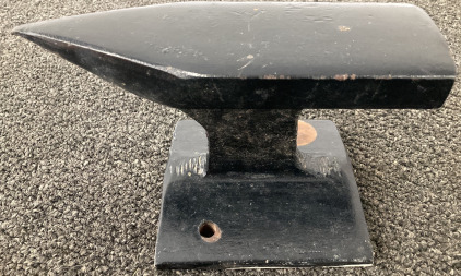 Mini Anvil 8&rdquo;L x 2.5&rdquo; W x 5&rdquo;H