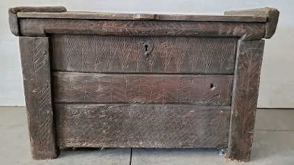 Very Nice Antique Wooden Hope Chest