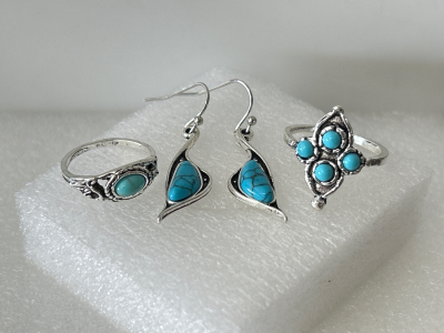 Pair of Beautiful Turquoise Style Earrings and Rings