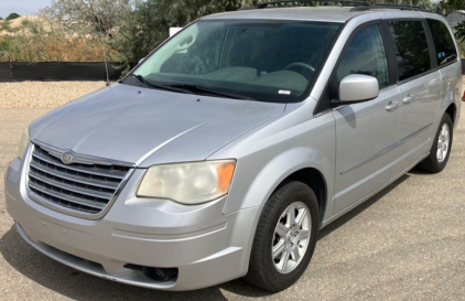 2010 Chrysler Town & Country - Power Hatch!