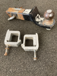2&rdquo; Ball Hitch with 2 Clamps