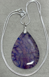 (1) 71.30ct Dragon Veins Agate Gemstone Teardrop .925 Necklace