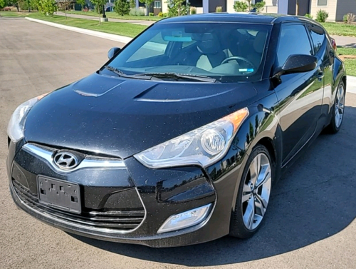 2012 HYUNDAI VELOSTER - 6 SPEED MANUAL!