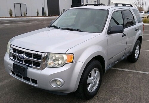 2008 FORD ESCAPE - HEATED SEATS!