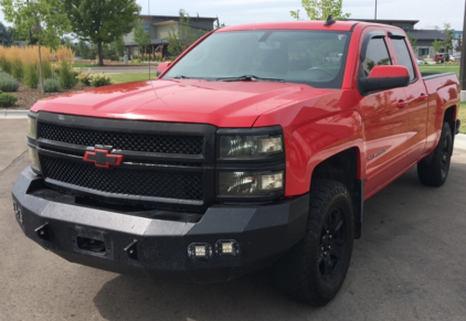 2015 CHEVROLET SILVERADO 1500 - 4X4 - DRIVES GREAT!