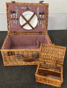 Picnic Basket Set