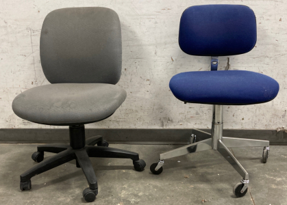 (2) Pair of Rolling Office Chairs