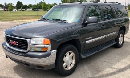 2005 GMC Yukon - 4x4!