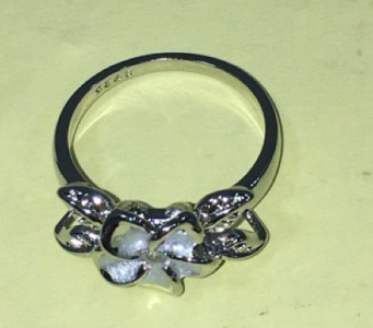 Floral Ring, Size 8. 925