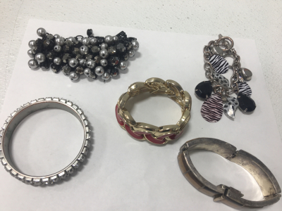 (5) Costume fashion Jewelry Bracelets