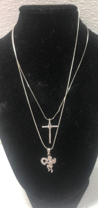 (2) Fashion Pendant Necklaces