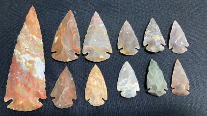 (10) Arrowheads, (1) Spearpoint