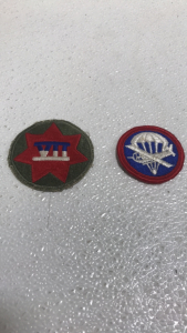 (1) Vintage WW2 Original US Army Paraglider Cap Patch. (1) Vintage WW2 Original US 7th Army Corps Uniform Patch Badge