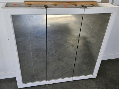 <BB> 3-door Mirrored Vanity Cabinet