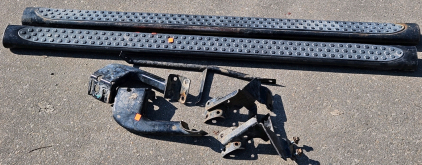 <MB> 62" Running Boards w/ Brackets