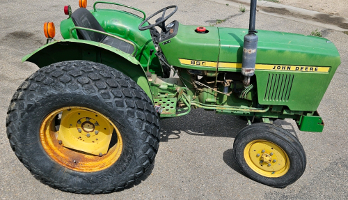 John Deere 850 Tractor - Diesel - Runs