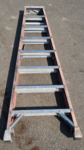 <MB> 8' Fiberglass Step-ladder