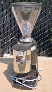 <BB> Astoria Commercial Coffee Grinder