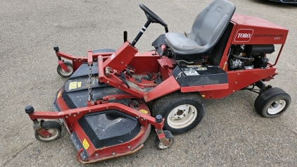 <EB> Toro Grounds master Commercial Mower