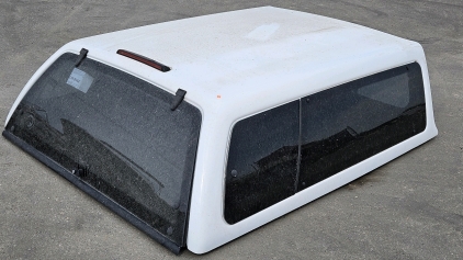 Leer Pickup Bed Cap 70x82