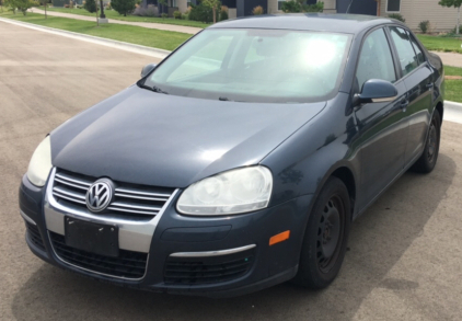 2010 VOLKSWAGEN JETTA - RUNS WELL