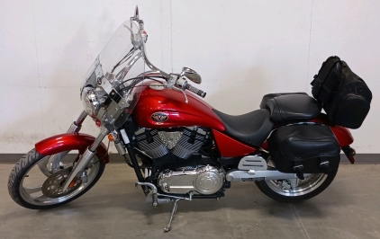 2004 VICTORY VEGAS - RUNS GREAT