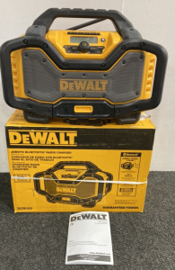 DeWalt Jobsite Bluetooth Radio Charger