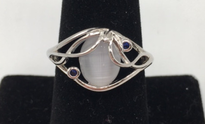 Size 9 Moonstone Ring - Beautiful Design