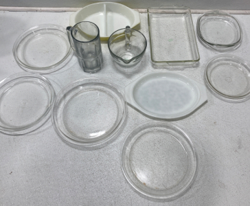 Glass/Pyrex Kitchenware