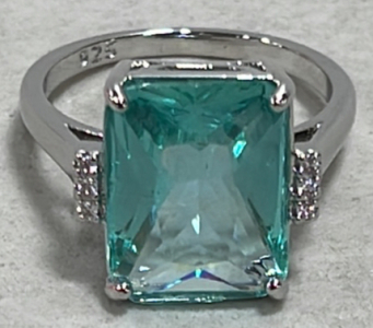 (1) Emerald Cut Aquamarine .925 Ladies Ring Size 10
