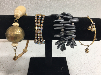 (4) Beautiful Bracelets