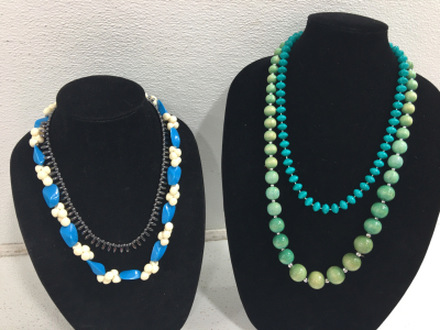 (4) Womens Beautiful Beaded Necklaces